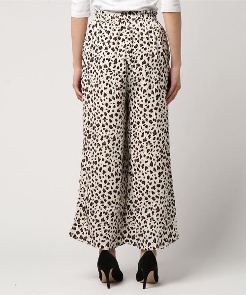 one way（ワンウェイ）の「ヒョウ柄ワイドPT（その他パンツ・レディース・ホワイト/ライトブラウン・M）」の4枚目の写真