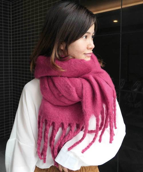 CORNERS（コーナーズ）の「三つ編みフリンジマフラー（マフラー・レディース・ホワイト/ブラック/グレー/キャメル/パープル/レッド/ピンク/イエロー/ブルー/グリーン/ブラウン/ダークグリーン/サーモンピンク/ロイヤルブルー/ピンク系その他・FREE）」の13枚目の写真