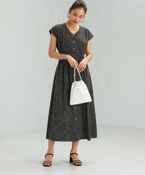 green label relaxing(グリーンレーベルリラクシング)の「FFC ランダム ドット Vネック ショートスリーブ ワンピース(ワンピース・レディース・ブラック/ネイビー・FREE)」の10枚目の写真