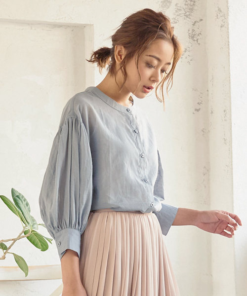 KOBE LETTUCE（コウベレタス）の「ボリュームスリーブ薄手コットンブラウス（シャツ/ブラウス・レディース・ベージュ/オフホワイト/ブルー/グリーン・FREE）」の4枚目の写真