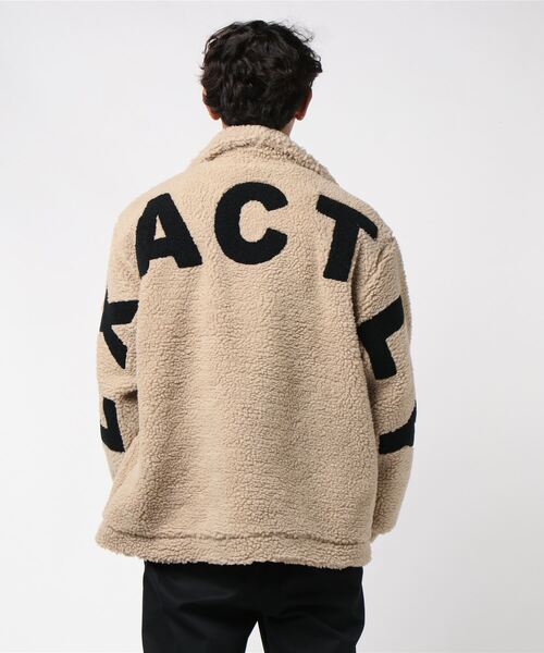 STYLEBLOCK（スタイルブロック）の「バックロゴビッグシルエットシープボアブルゾン（ブルゾン・メンズ・ベージュ/タン/ブラック・M/L）」の4枚目の写真