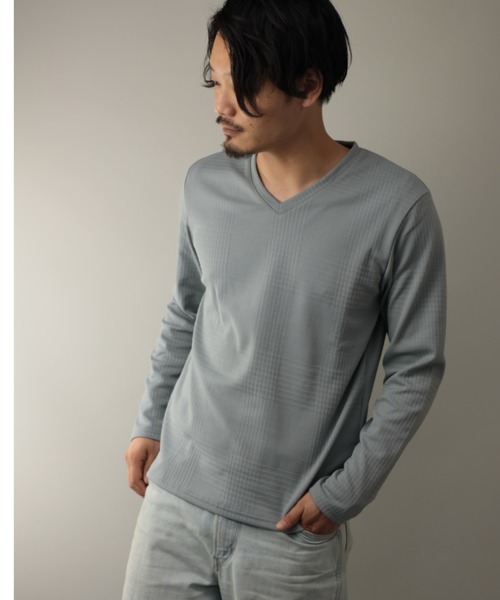 SKKONE(スコーネ)の「SKKONE フクレジャガード グレンチェック柄 Vネック ロングTシャツ(Tシャツ/カットソー)」|グレー