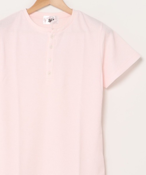 INNOCENT(イノセント)の「サーマル半袖ヘンリーネックTシャツ(Tシャツ/カットソー・レディース・グレー/サックスブルー/ピンク/ホワイト/カーキ/ブラック/ネイビー・MEDIUM/LARGE/X-LARGE)」の7枚目の写真