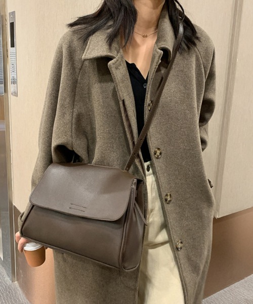 aimoha（アイモハ）の「シンプルショルダーバッグ（ショルダーバッグ・レディース・ブラウン/ベージュ/チョコ/ブラック/オフホワイト/ライトベージュ・FREE）」の5枚目の写真