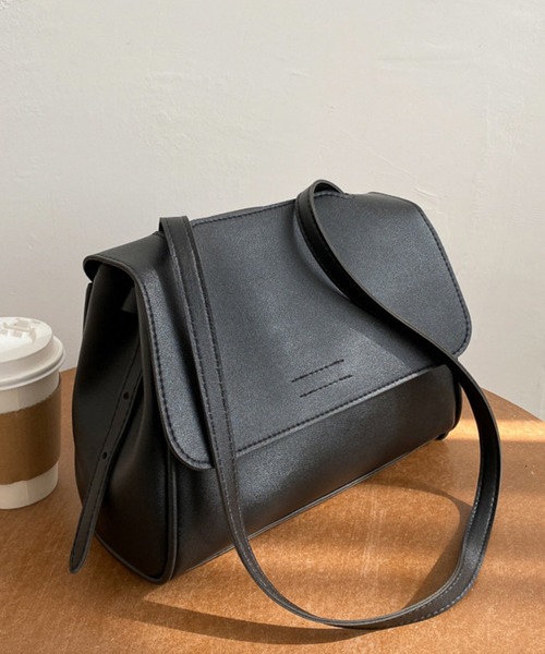 aimoha（アイモハ）の「シンプルショルダーバッグ（ショルダーバッグ・レディース・ブラウン/ベージュ/チョコ/ブラック/オフホワイト/ライトベージュ・FREE）」の15枚目の写真