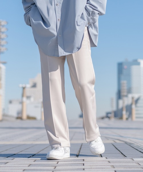 kutir(クティール)の「センタープレス2タックトラウザー(その他パンツ・メンズ・チャコールグレー/ライトブルー/ブラック/オフホワイト・SMALL/MEDIUM/LARGE)」の2枚目の写真