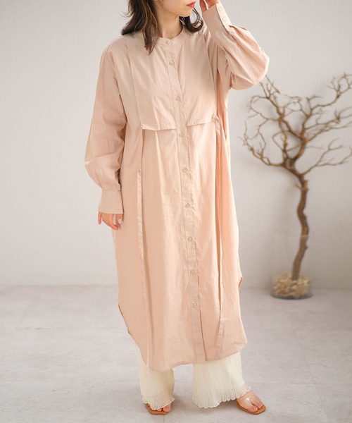 ANDJ(アンドジェイ)の「胸当て付きバンドカラーシャツワンピース(シャツワンピース・レディース・ピンク/グレイッシュベージュ/ホワイト・M)」の19枚目の写真