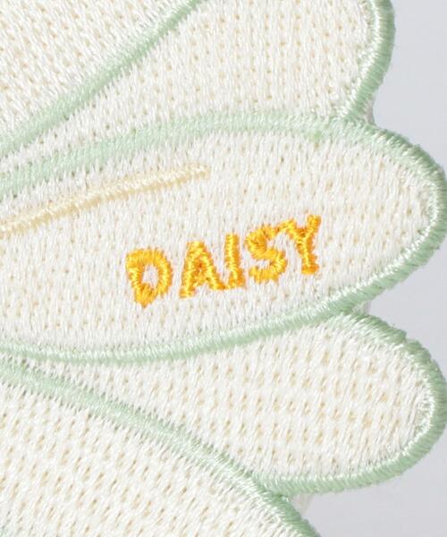 ACCOMMODE(アコモデ)の「<ACCOMMODE>フラワー ポーチ チャーム(ポーチ・レディース・ホワイト/コバルトブルー・FREE)」の3枚目の写真