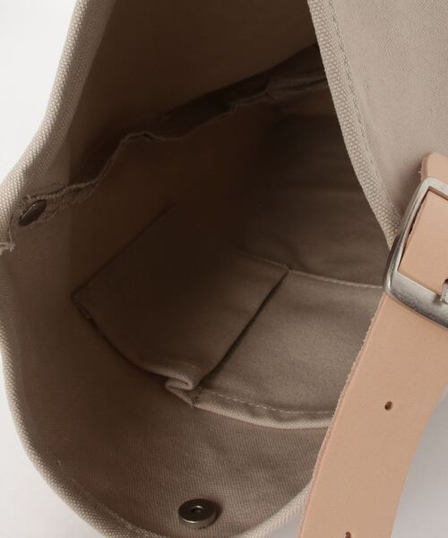 CONVERSE（コンバース）の「CONVERSE/CANVAS LEATHER SHOULBAG 14478300（ショルダーバッグ・メンズ・ブラック/ベージュ/ネイビー/グレー/オフホワイト・ONESIZE）」の6枚目の写真