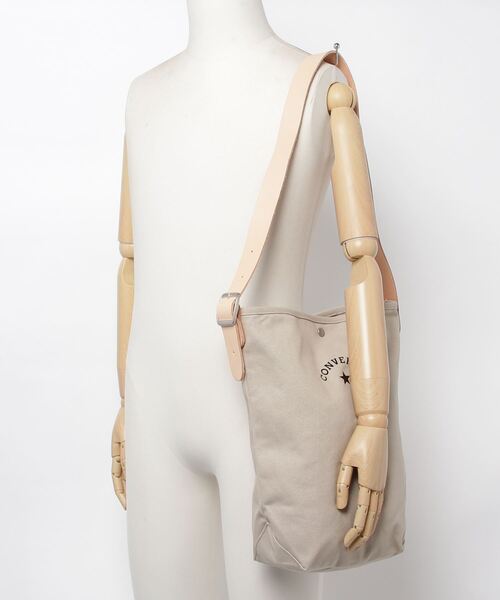 CONVERSE（コンバース）の「CONVERSE/CANVAS LEATHER SHOULBAG 14478300（ショルダーバッグ・メンズ・ブラック/ベージュ/ネイビー/グレー/オフホワイト・ONESIZE）」の7枚目の写真