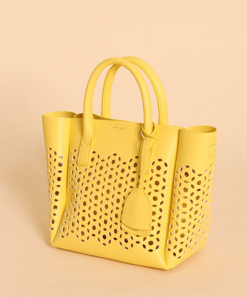 Cepica（セピカ）の「カットワークトート Ｓサイズ（トートバッグ・レディース・パープル/ベージュ/イエロー・ONE SIZE）」の3枚目の写真