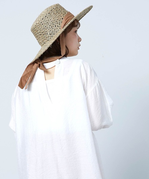 mikke(ミッケ)の「2WAYチョーカー風 バルーンスリーブ オーバーサイズブラウス(シャツ/ブラウス・レディース・ブラック/オフホワイト/グリーン・FREE)」の13枚目の写真