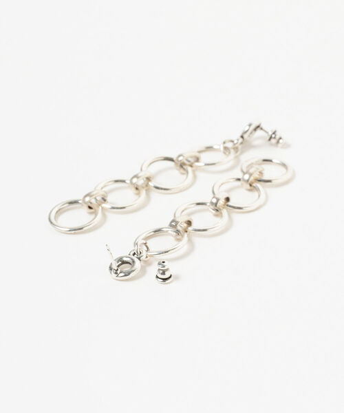 Ray BEAMS（レイビームス）の「Otro Accesorio / サークル チェーン ピアス（ピアス（片耳用）・レディース・シルバー・ONE SIZE）」の2枚目の写真