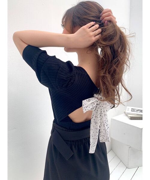 RESEXXY（リゼクシー）の「バックオープンニットトップス（ニット/セーター・レディース・ブラック/ピンク/グリーン/ベージュ・FREE）」の7枚目の写真