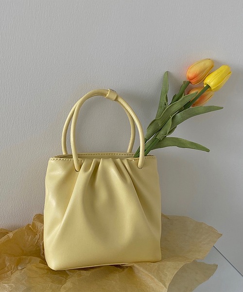 LA VORAGINE（ラ ヴォラジネ）の「スクエア　コンパクトショルダーバッグ/ハンドバッグ（ハンドバッグ・レディース・ホワイト/ネイビー/イエロー/ブラック・FREE）」の4枚目の写真