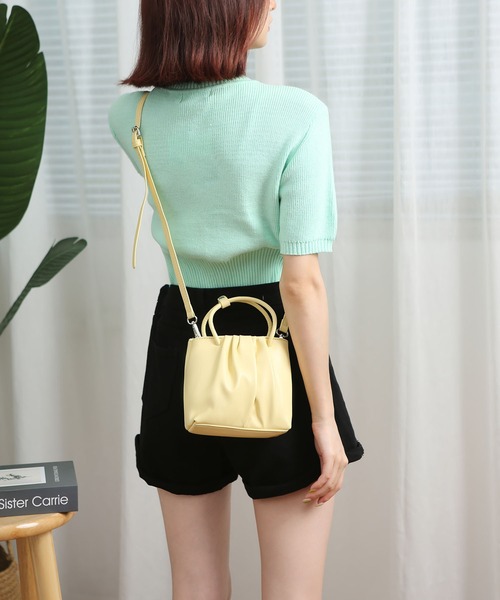 LA VORAGINE（ラ ヴォラジネ）の「スクエア　コンパクトショルダーバッグ/ハンドバッグ（ハンドバッグ・レディース・ホワイト/ネイビー/イエロー/ブラック・FREE）」の14枚目の写真