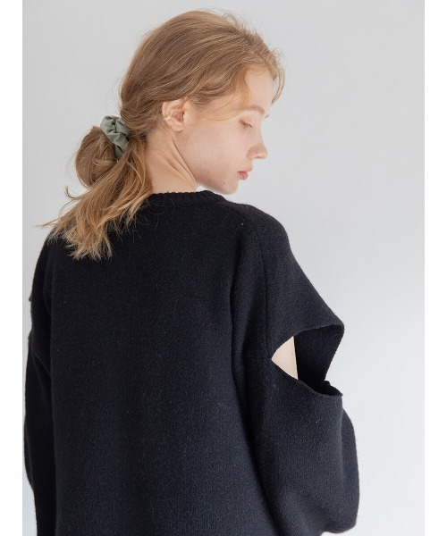 Ayla(アイラ)の「cut design sweater(ニット/セーター・レディース・ホワイト/ブラック・FREE)」の3枚目の写真