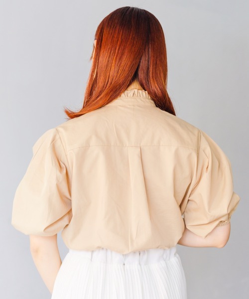 nemne store(ネンネストア)の「マカロンを焼くアシメフリルシャツ(シャツ/ブラウス・レディース・ベージュ/オフホワイト/チェック・フリー)」の4枚目の写真