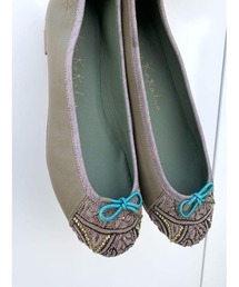 BEARDSLEY（ビアズリー）の「《MEHER KAKALIA》フラットシューズ（バレエシューズ）」