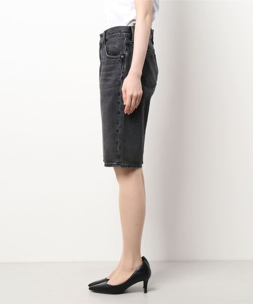 MOUSSY（マウジー）の「DENIM HALF パンツ（デニムパンツ・レディース・ライトブラック・2/0/1）」の13枚目の写真