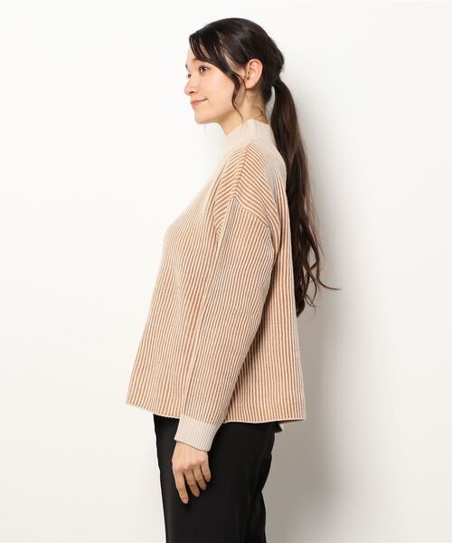 LOWRYS FARM（ローリーズファーム）の「ストライプハイネックプルオーバーＬＳ　215159（ニット/セーター・レディース・ブラック/オレンジ/ブルー/アイボリー/ブラウン・FREE）」の8枚目の写真