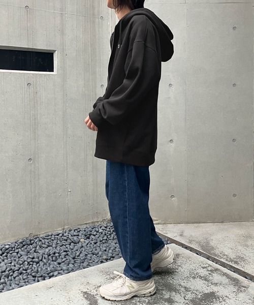 Snap club（スナップクラブ）の「【Snap club】裏起毛ワンポイント刺繍ロゴ オーバーサイズ フルジップパーカー（パーカー・メンズ・ブラック/オートミール/ネイビー/グリーン系/グレー系/ブラック系・M/L）」の11枚目の写真