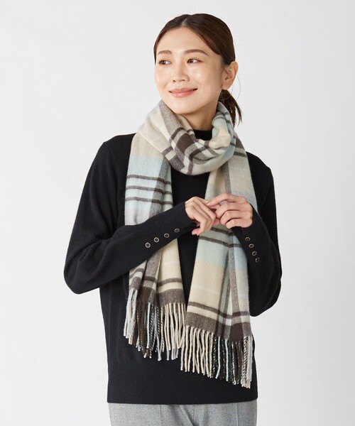 J.PRESS(ジェイプレス)の「【洗える】AIR WOOL ハイネック ニット(ニット/セーター・レディース・ベージュ系/ブラック系/ダルブルー系/ダークブラウン系/パープル系/グレー系・T13/T15)」の2枚目の写真