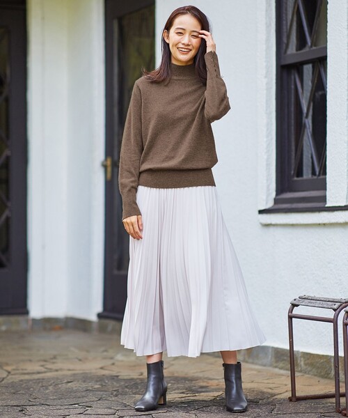 J.PRESS(ジェイプレス)の「【洗える】AIR WOOL ハイネック ニット(ニット/セーター・レディース・ベージュ系/ブラック系/ダルブルー系/ダークブラウン系/パープル系/グレー系・T13/T15)」の9枚目の写真
