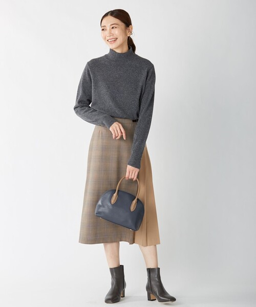 J.PRESS(ジェイプレス)の「【洗える】AIR WOOL ハイネック ニット(ニット/セーター・レディース・ベージュ系/ブラック系/ダルブルー系/ダークブラウン系/パープル系/グレー系・T13/T15)」の11枚目の写真