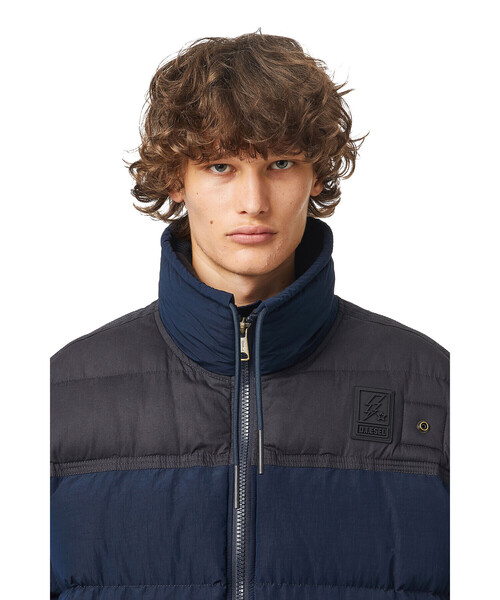 DIESEL（ディーゼル）の「メンズ  アウター ジャケット ブルゾン レギュラーフィット（ブルゾン・メンズ・サンドベージュ/ネイビー・LARGE/MEDIUM/X-LARGE/X-SMALL/SMALL）」の22枚目の写真