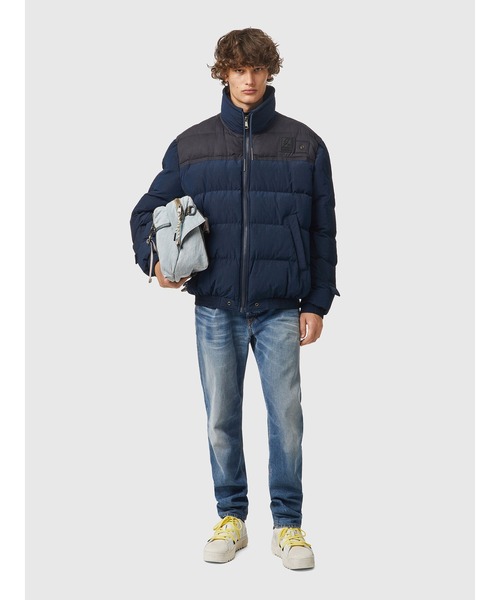 DIESEL（ディーゼル）の「メンズ  アウター ジャケット ブルゾン レギュラーフィット（ブルゾン・メンズ・サンドベージュ/ネイビー・LARGE/MEDIUM/X-LARGE/X-SMALL/SMALL）」の6枚目の写真