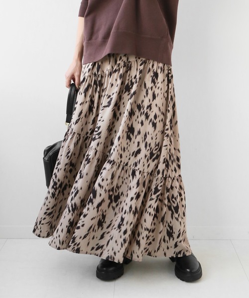JOURNAL STANDARD relume(ジャーナルスタンダード レリューム)の「アニマルプリントティアードスカート◆(スカート・レディース・ブルー/ベージュ・38/36)」の2枚目の写真