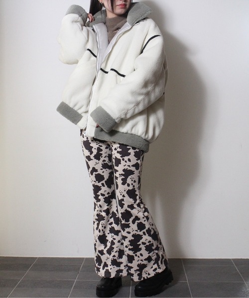 one way(ワンウェイ)の「【oneway Jeans】ベルテッドボアブルゾン(ブルゾン・レディース・ホワイト・FREE)」の4枚目の写真