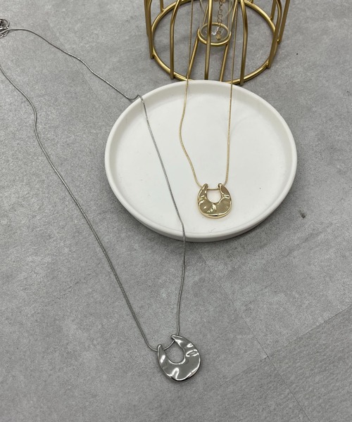 GOLDY（ゴールディ）の「【GOLDY/ゴールディ】ボリュームUトップネックレス（ネックレス・レディース・シルバー/ゴールド・FREE）」の8枚目の写真