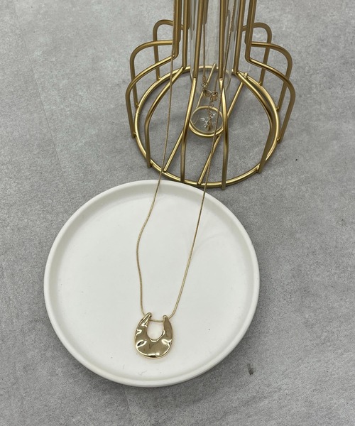 GOLDY（ゴールディ）の「【GOLDY/ゴールディ】ボリュームUトップネックレス（ネックレス・レディース・シルバー/ゴールド・FREE）」の5枚目の写真