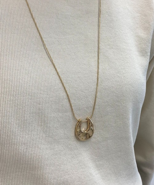 GOLDY（ゴールディ）の「【GOLDY/ゴールディ】ボリュームUトップネックレス（ネックレス・レディース・シルバー/ゴールド・FREE）」の7枚目の写真