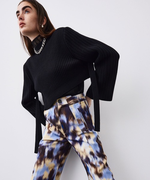 UNITED TOKYO（ユナイテッドトウキョウ）の「テクスチャーショートニット（ニット/セーター・レディース・ブラック/ブルー・FREE）」の21枚目の写真