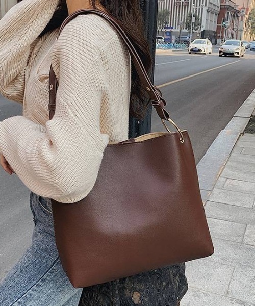 SETUP7(セットアップセブン)の「【SETUP7】シンプルワンショルダー KNF(ショルダーバッグ・レディース・ホワイト/ブラック/ダークブラウン/ベージュ・FREE)」の4枚目の写真