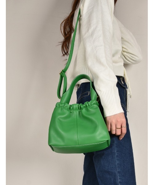 MONICA（モニカ）の「ウェーブハンドルミニバッグ（ショルダーバッグ・レディース・ブラック/グレイッシュベージュ/アイボリー/グリーン・FREE）」の18枚目の写真