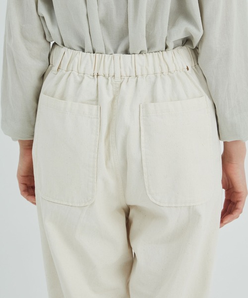 conges payes ADIEU TRISTESSE（コンジェ ペイエ アデュートリステス）の「ダーツヘムパンツ（その他パンツ・レディース・チャコール/キナリ・38）」の5枚目の写真