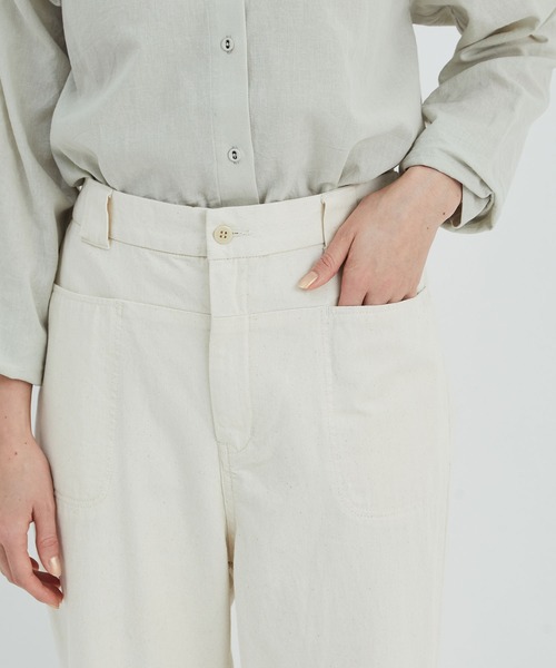 conges payes ADIEU TRISTESSE（コンジェ ペイエ アデュートリステス）の「ダーツヘムパンツ（その他パンツ・レディース・チャコール/キナリ・38）」の19枚目の写真