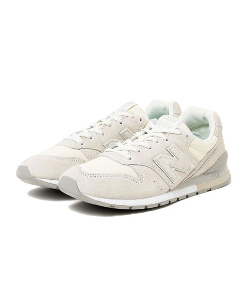 B:MING by BEAMS(ビーミングバイビームス)の「NEW BALANCE / CM996(スニーカー・レディース・ホワイト/グレー・22.5cm/23.0cm/23.5cm/24.0cm/24.5cm)」の2枚目の写真