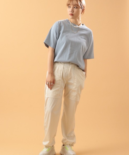 AVIREX(アヴィレックス)の「ガールズ アイ パッチ Tシャツ/GIRLS EYE PATCH T-SHIRT(Tシャツ/カットソー・レディース・ホワイト/ブラック/ベージュ/サックスブルー・MEDIUM/LARGE/X-LARGE)」の11枚目の写真