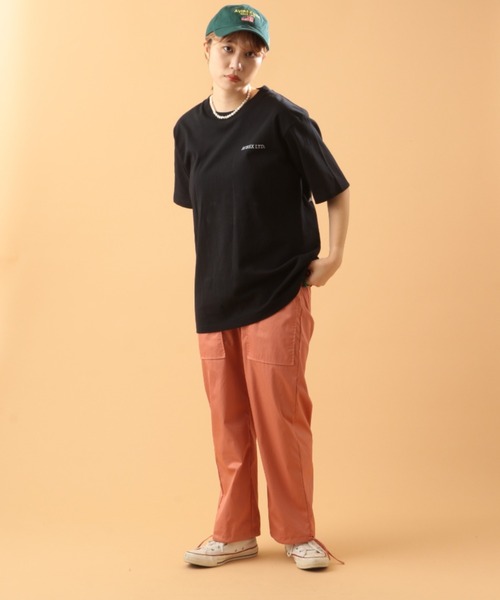 AVIREX(アヴィレックス)の「ガールズ アイ パッチ Tシャツ/GIRLS EYE PATCH T-SHIRT(Tシャツ/カットソー・レディース・ホワイト/ブラック/ベージュ/サックスブルー・MEDIUM/LARGE/X-LARGE)」の19枚目の写真