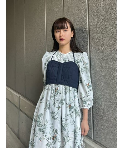 MOUSSY(マウジー)の「HALTER NECK ビスチェ(ベスト・レディース・ネイビー/ライトベージュ・1/2)」の17枚目の写真