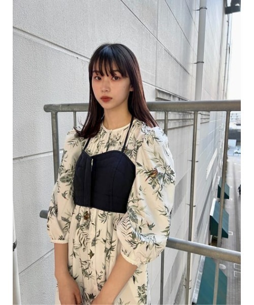 MOUSSY(マウジー)の「HALTER NECK ビスチェ(ベスト・レディース・ネイビー/ライトベージュ・1/2)」の19枚目の写真