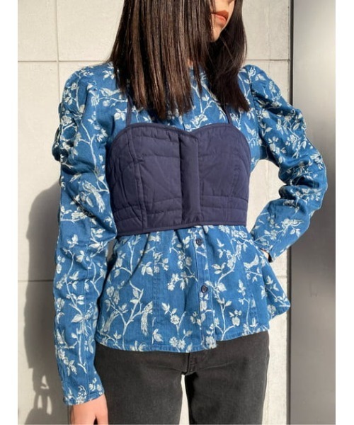 MOUSSY(マウジー)の「HALTER NECK ビスチェ(ベスト・レディース・ネイビー/ライトベージュ・1/2)」の22枚目の写真