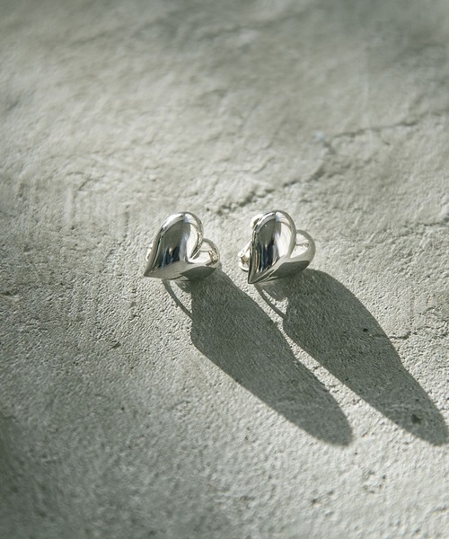 A part by（アパートバイ）の「ハートモチーフイヤリング　280502（イヤリング・レディース・シルバー/ゴールド・FREE）」の4枚目の写真