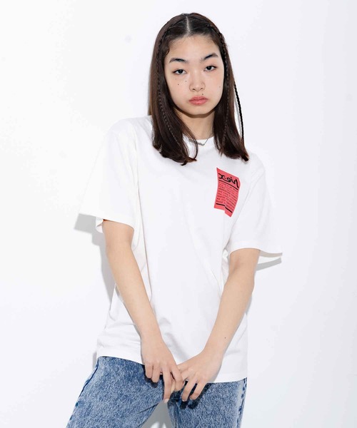 X-girl（エックスガール）の「WORDS FACE S/S TEE/ワーズフェイス　Tシャツ（Tシャツ/カットソー・レディース・ホワイト/ブラック・S/M/L/XL）」の4枚目の写真
