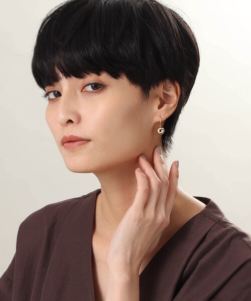 COCOSHNIK(ココシュニック)の「K10中空ボール フックピアス(ピアス(両耳用)・レディース・ホワイト系その他7・00)」の8枚目の写真
